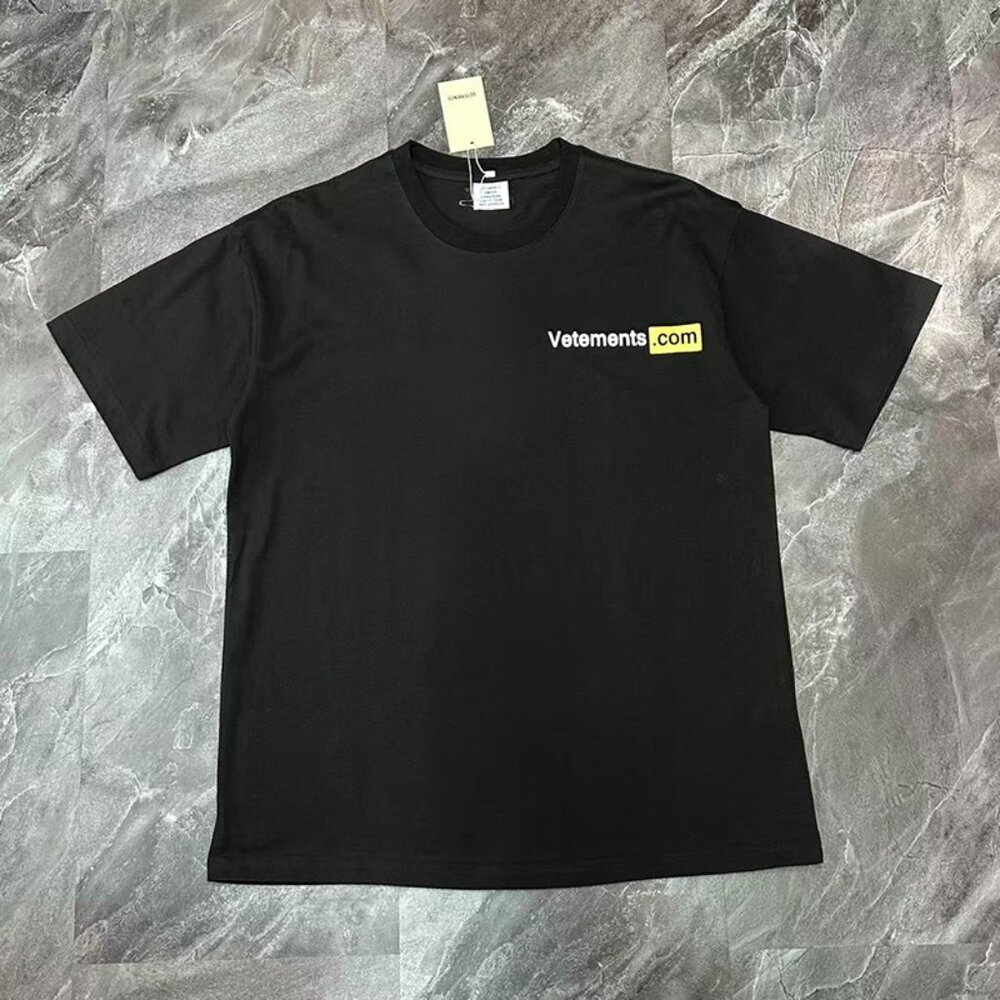 Vetements Black Short-Sleeve T-Shirt